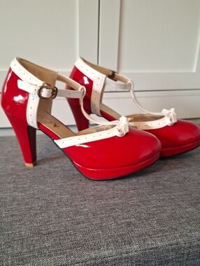Pixie Cove Red and White Patten T-Strap Platform Heels